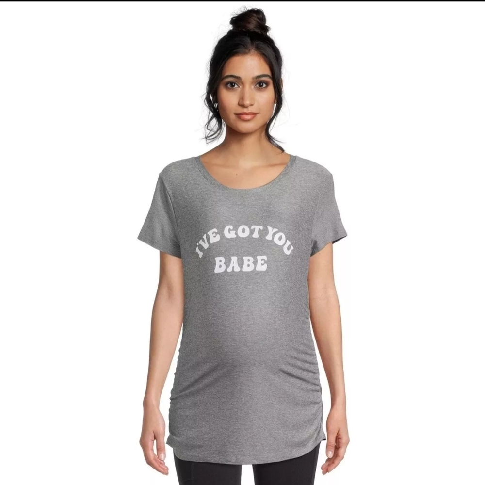 Maternity graphic shirt